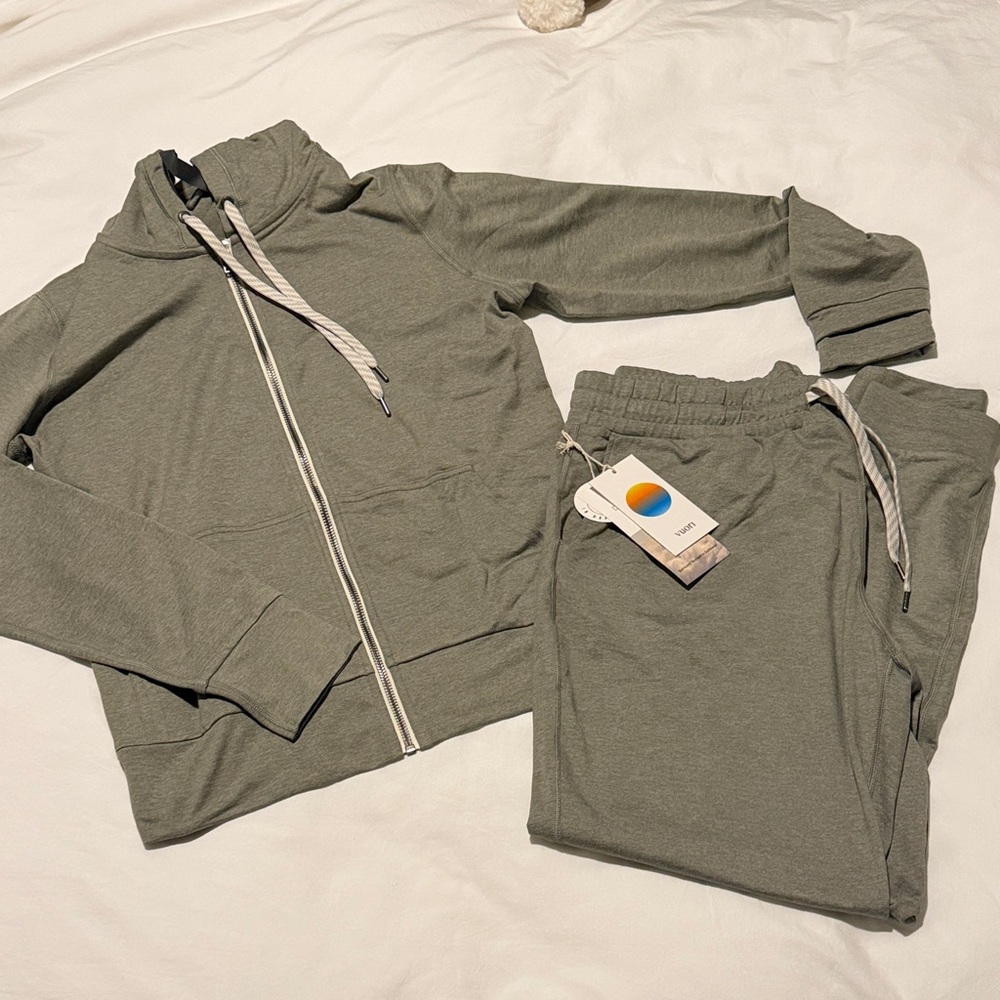 Vuori Sage Green Zip-Up Hoodie (S) + Long Joggers (M)